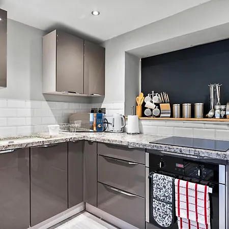 30 Percent Off! Elegant Of - Sleeps 5 Ferienhaus