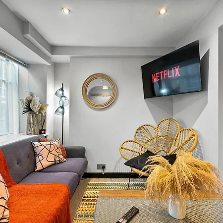 30 Percent Off! Elegant Of - Sleeps 5 Ferienhaus *