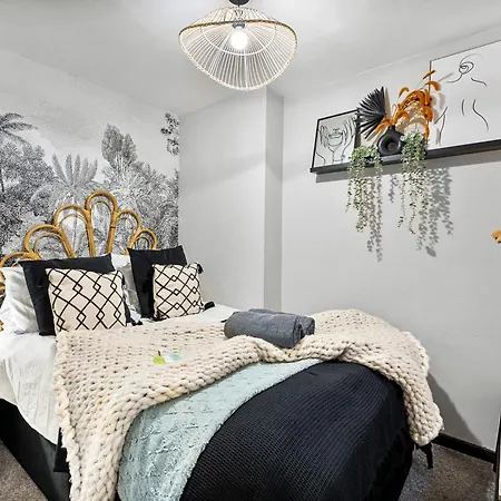 30 Percent Off! Elegant Of - Sleeps 5 *