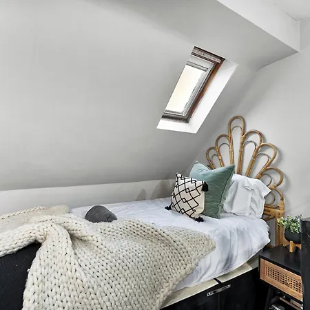 30 Percent Off! Elegant Of - Sleeps 5 * Whitby