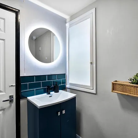 30 Percent Off! Elegant Of - Sleeps 5 Prázdninový dům