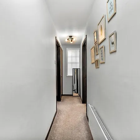 30 Percent Off! Elegant Of - Sleeps 5 Whitby